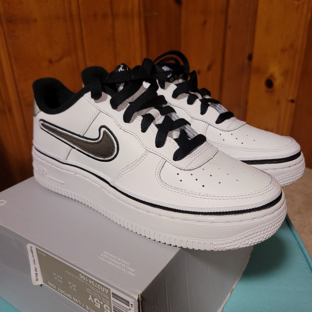 Nike Air Force 1 LV8 Sport (GS)